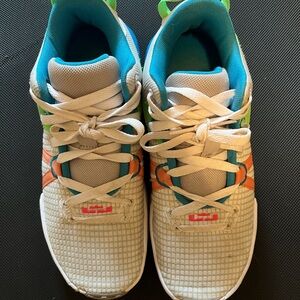 Women’s Nike LeBron Witness Multicolor Athletic Shoes